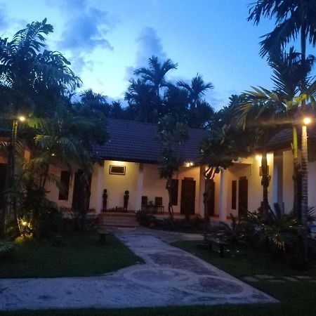 Villa Thakhek Εξωτερικό φωτογραφία