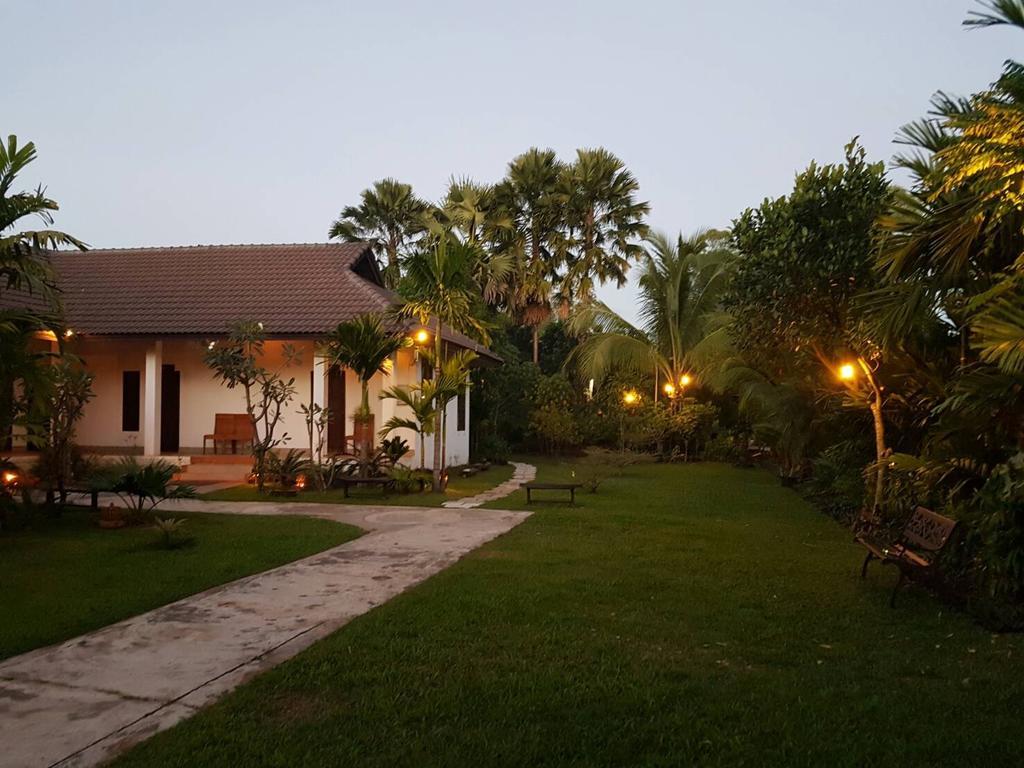 Villa Thakhek Εξωτερικό φωτογραφία