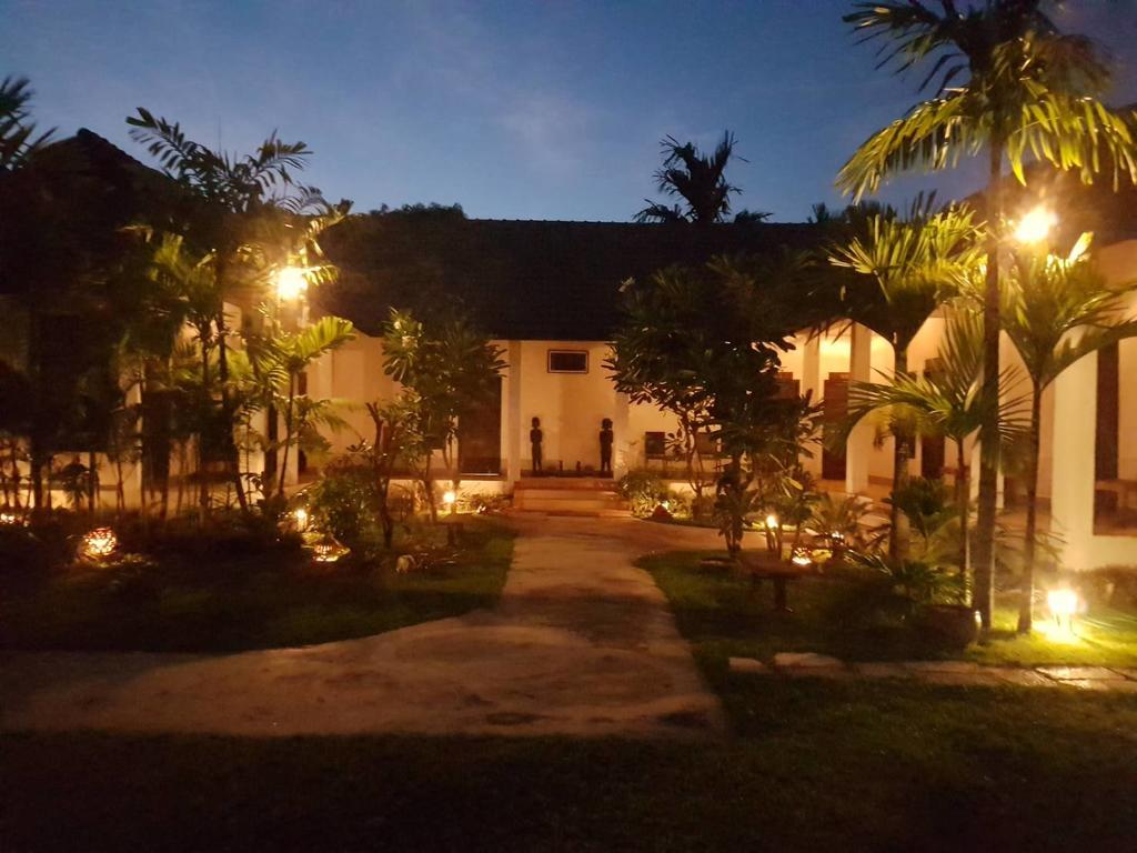 Villa Thakhek Εξωτερικό φωτογραφία