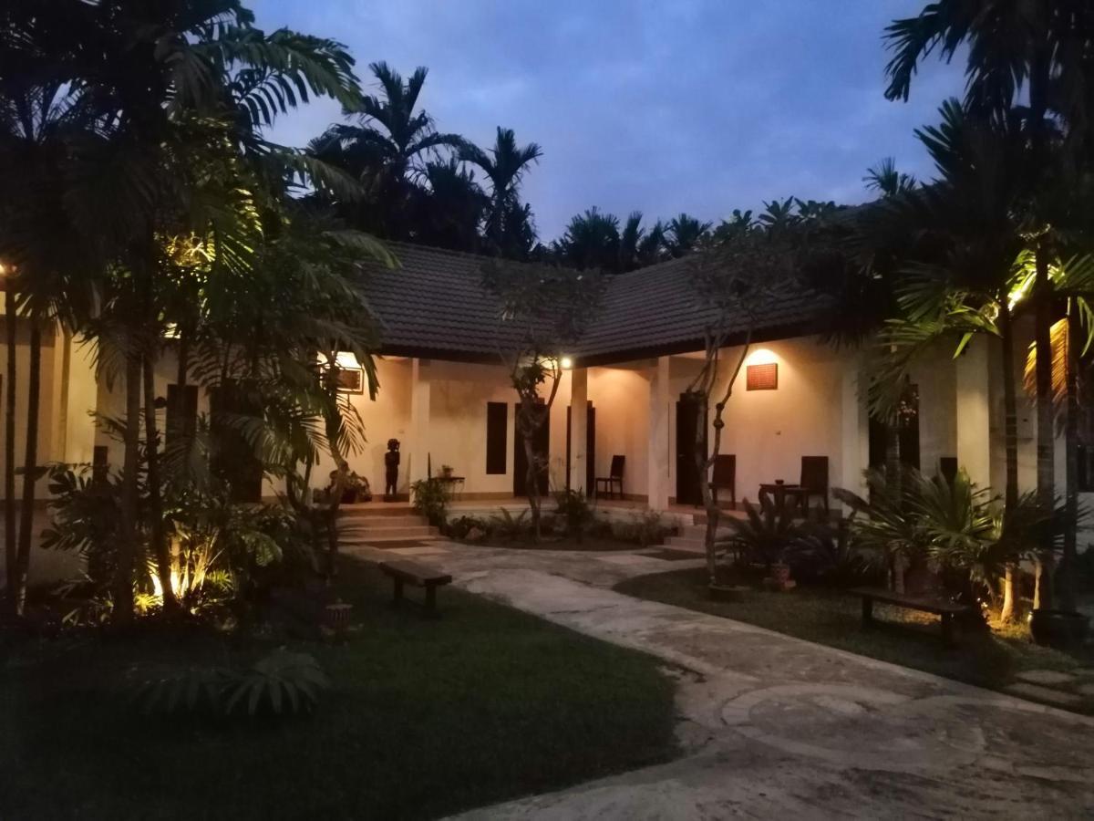 Villa Thakhek Εξωτερικό φωτογραφία